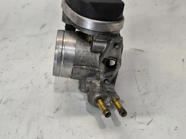 PRZEPUSTNICA AUDI VW SEAT SKODA 1.6 B 06B133062P