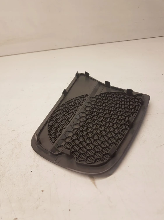 MASKOWNICA GŁOŚNIKA PRAWY TYŁ AUDI A4 B8 8K0035436