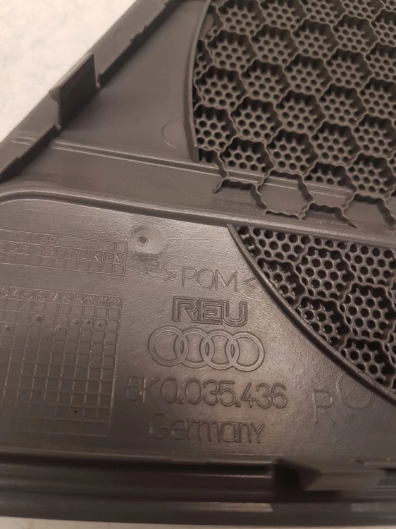 MASKOWNICA GŁOŚNIKA PRAWY TYŁ AUDI A4 B8 8K0035436