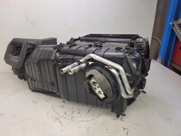 NAGRZEWNICA KOMPLETNA AUDI A8 D4 4H1820005H