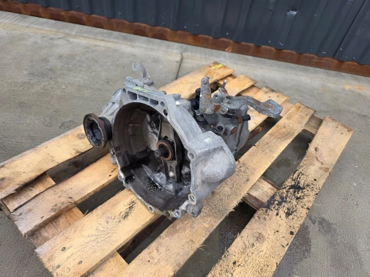 SKRZYNIA BIEGÓW AUDI VW SEAT SKODA MANUALNA 2.0 FSI JCN ORYGINAŁ !!!