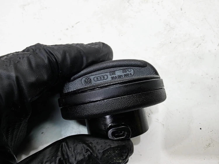 KOREK WLEWU PALIWA AUDI VOLKSWAGEN SEAT SKODA 3AA201553A
