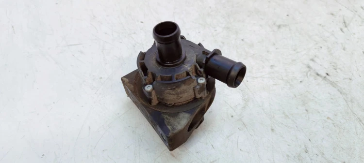 DODATKOWA POMPA WODY ZAWÓR AUDI A4 B8 A5 A6 C7 A7 5G0965567A