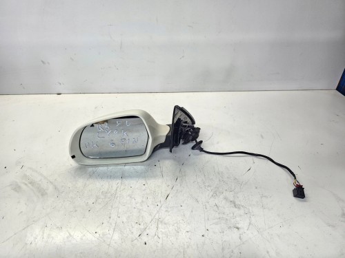 LUSTERKO ZEWNĘTRZNE LEWE AUDI Q3 8U 6 PIN LY9K UK