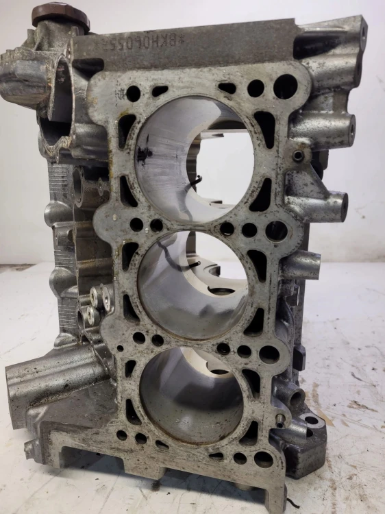 BLOK SILNIKA AUDI A6 C6 3.2 AUK 06E103023G