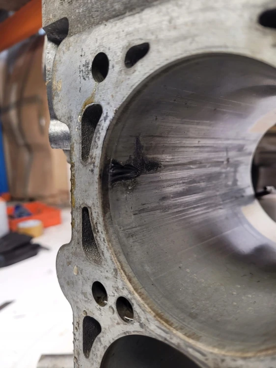 BLOK SILNIKA AUDI A6 C6 3.2 AUK 06E103023G