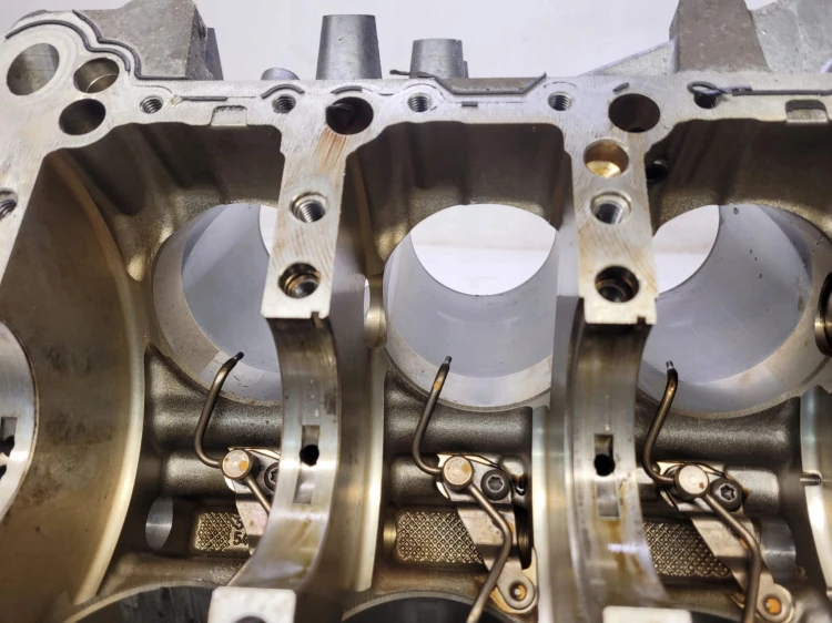 BLOK SILNIKA AUDI A6 C6 3.2 AUK 06E103023G