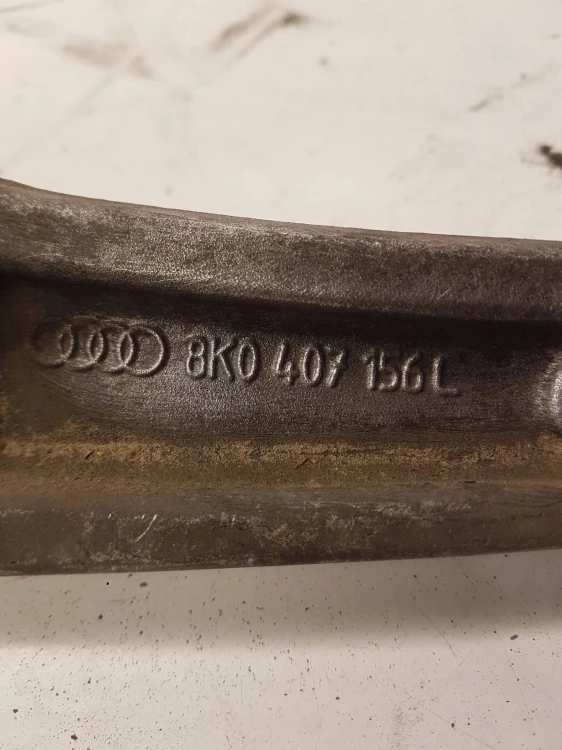 WAHACZ PRAWY PRZÓD DOLNY AUDI A4 B8 A5 8K0407156C MAŁY
