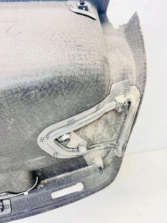 TAPICERKA KLAPY TYL AUDI A4 B9 SEDAN 8W5867975F CA9