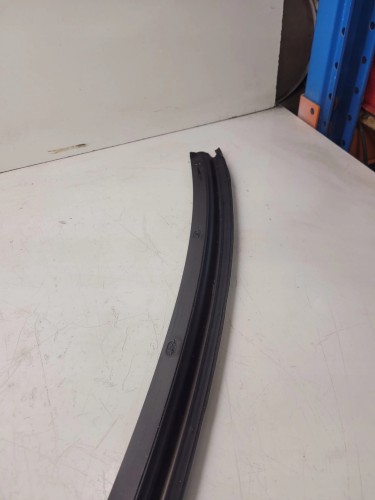LISTWA GÓRNA SZYBY P AUDI A3 8P CABRIO 8P7845389A