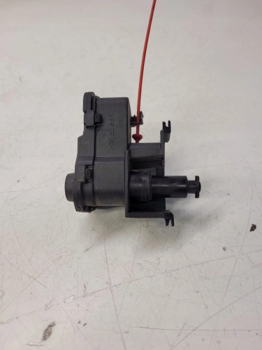 SIŁOWNIK KLAPKI PALIWA AUDI A4 A5 A6 Q5 8K0862153H