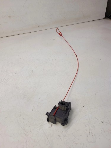 SIŁOWNIK KLAPKI PALIWA AUDI A4 A5 A6 Q5 8K0862153H