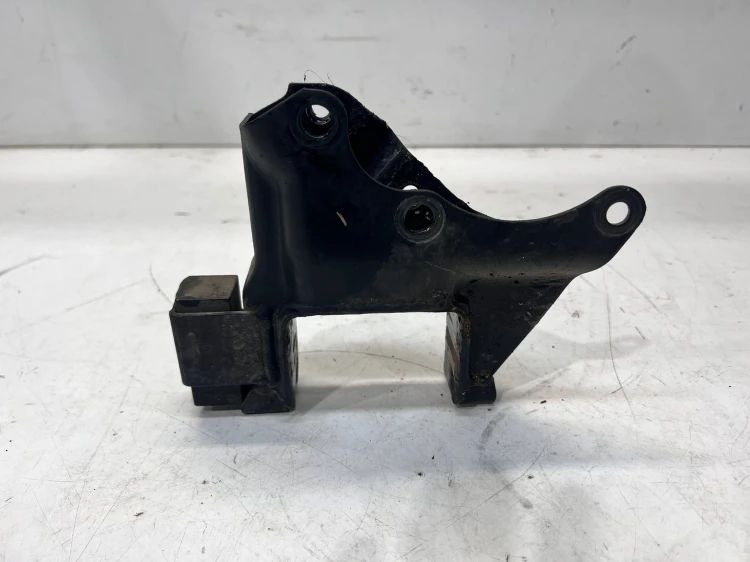 ŁAPA WSPORNIK SKRZYNI BIEGÓW AUDI A1 VW SKODA SEAT 1.6 TD 6R0199111A