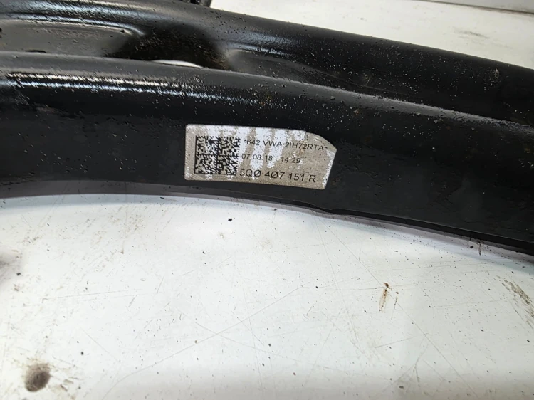 ZWROTNICA LEWA KOMPLET AUDI A3 8V VW SEAT SKODA 5Q0413023DA 5Q0407151R R*3*