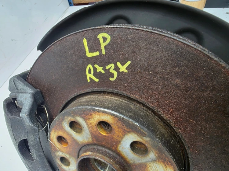 ZWROTNICA LEWA KOMPLET AUDI A3 8V VW SEAT SKODA 5Q0413023DA 5Q0407151R R*3*