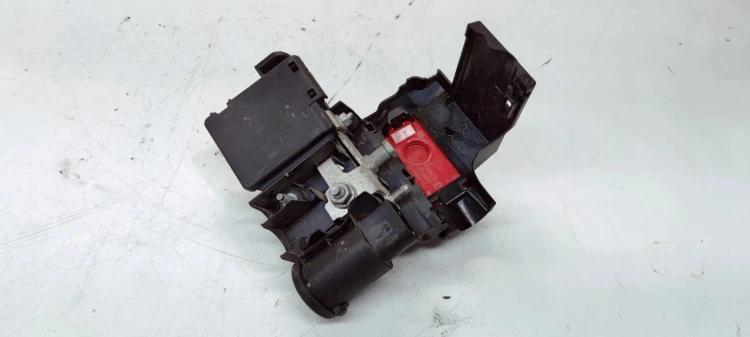 ROZDZIELACZ PRĄDU KLEMA + AUDI A4 B9 A5 8W 8W0941823 8W0941824AN