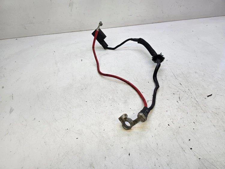 KLEMA PLUSOWA WIĄZKA ROZRUSZNIKA AUDI Q3 8U 5N0971228D