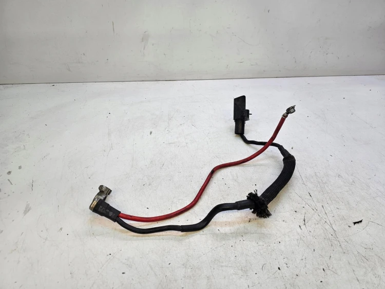 KLEMA PLUSOWA WIĄZKA ROZRUSZNIKA AUDI Q3 8U 5N0971228D