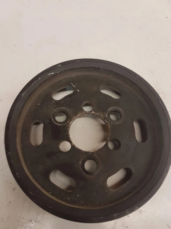 KOŁO POMPY WSPOMAGANIA AUDI A4 A5 2.0 038145255B