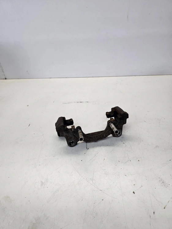 JARZMO ZACISKU PRZÓD AUDI VW SEAT SKODA * 740 *