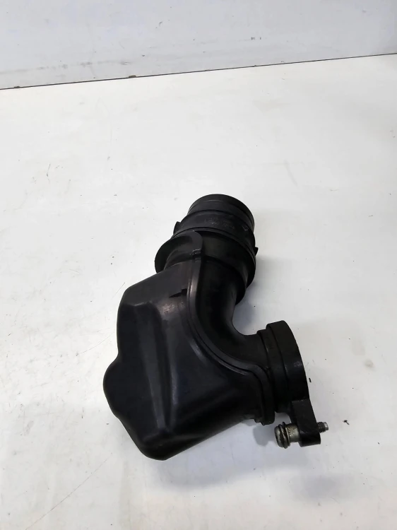 WLOT DOLOT POWIETRZA AUDI A3 8V VW SEAT SKODA 04E129656
