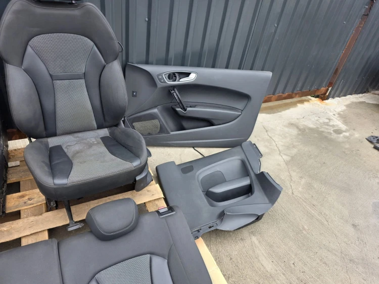 FOTEL FOTELE KOMPLET AUDI A1 8X 8X3 3-DRZWI SKÓRA+MATERIAŁ ORYGINAŁ !!!