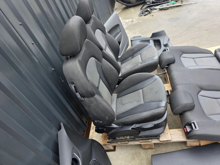FOTEL FOTELE KOMPLET AUDI A1 8X 8X3 3-DRZWI SKÓRA+MATERIAŁ ORYGINAŁ !!!