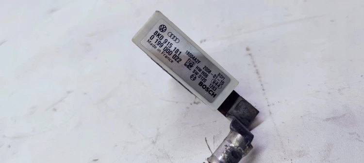 KLEMA MINUSOWA AUDI A1 A4 A5 A6 8K0915181