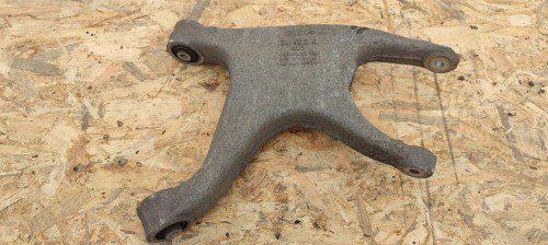 WAHACZ PRAWY TYŁ DOLNY AUDI Q5 8R 8R0505312B
