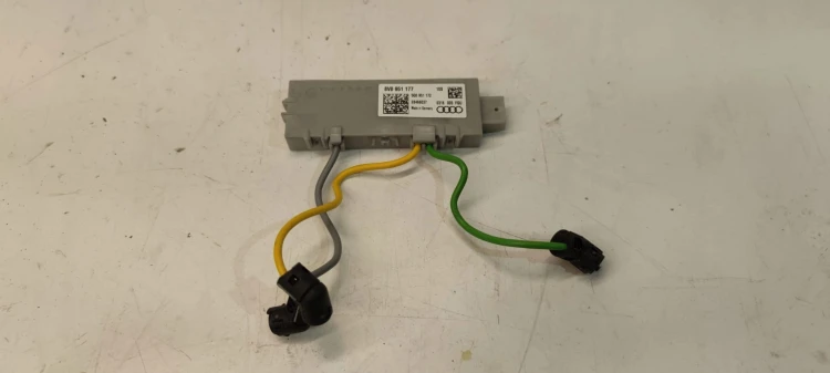 CZUJNIK RUCHU KABINY ALARMU AUDI A3 8V 8V0951177