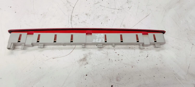 ŚWIATŁO STOP STOPU AUDI A3 8P LIFT 3 D 8P0945097