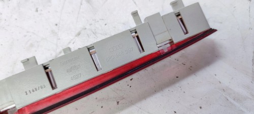 ŚWIATŁO STOP STOPU AUDI A3 8P LIFT 3 D 8P0945097