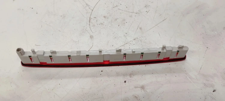 ŚWIATŁO STOP STOPU AUDI A3 8P LIFT 3 D 8P0945097