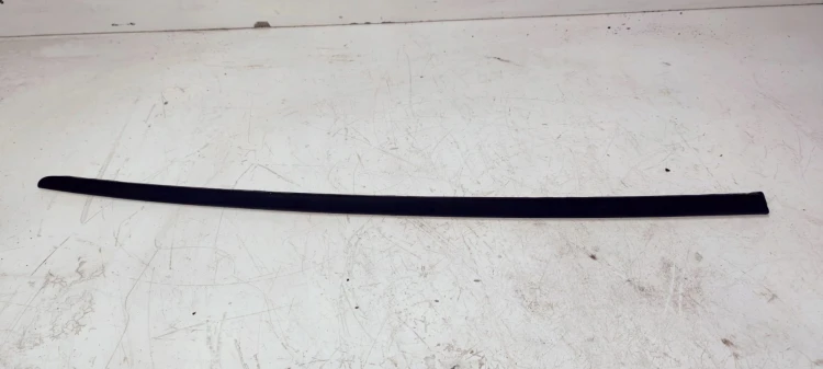 LISTWA SZYBY CZOŁOWEJ LEWA AUDI A5 8T0854327A