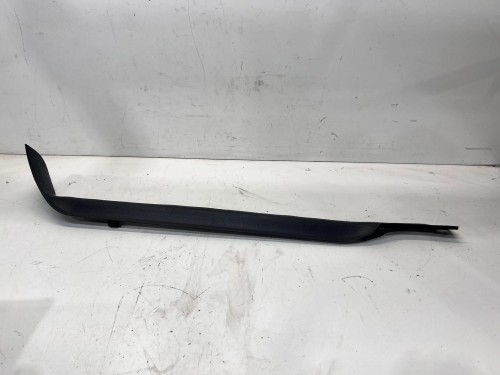 OSŁONA POSZYCIA PROGU PRAWA VW SHARAN 7M3853372