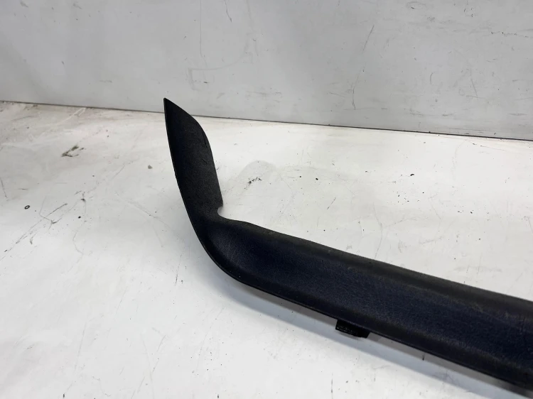 OSŁONA POSZYCIA PROGU PRAWA VW SHARAN 7M3853372