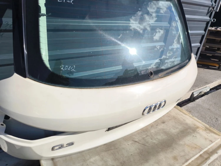 KLAPA TYLNA TYŁ AUDI Q3 8U LY9K ORYGINAŁ !!!