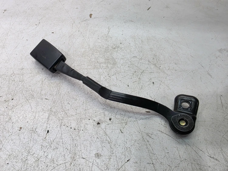 ZAPINKA PASA BEZPIECZEŃSTWA LEWA AUDI A3 8L 8L0858675H