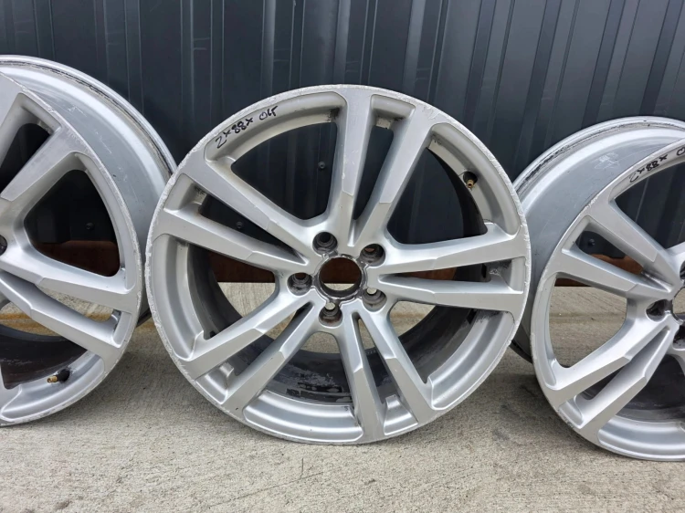 FELGA FELGI VW AUDI SEAT SKODA 5X112 8.0J R18 ET46 8V0601025BC Z*88* OK
