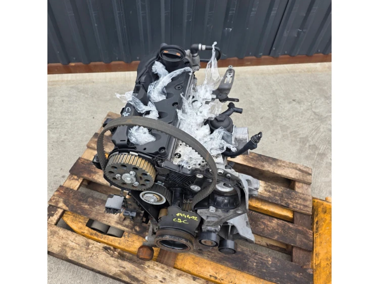 SILNIK AUDI A5 8T A4 B8 Q5 SEAT 2.0 TDI CJC BEZ OSPRZĘTU 144412 KM !!!