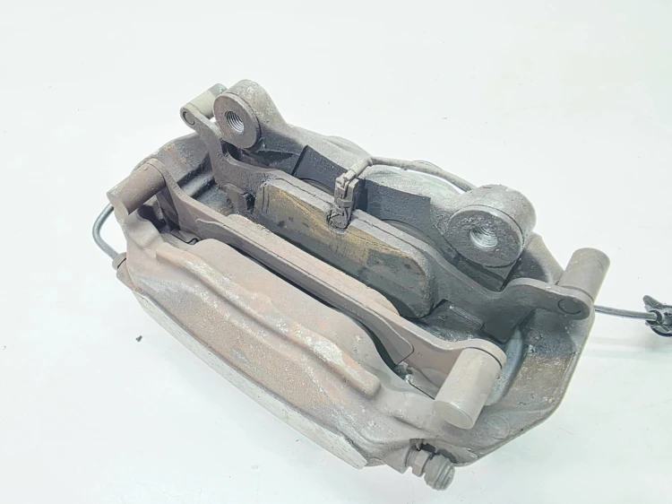 ZACISK HAMULCOWY LEWY PRZÓD AUDI A4 B9 A5 Q5 8W05DR 971 8W05DR 8W0615107E