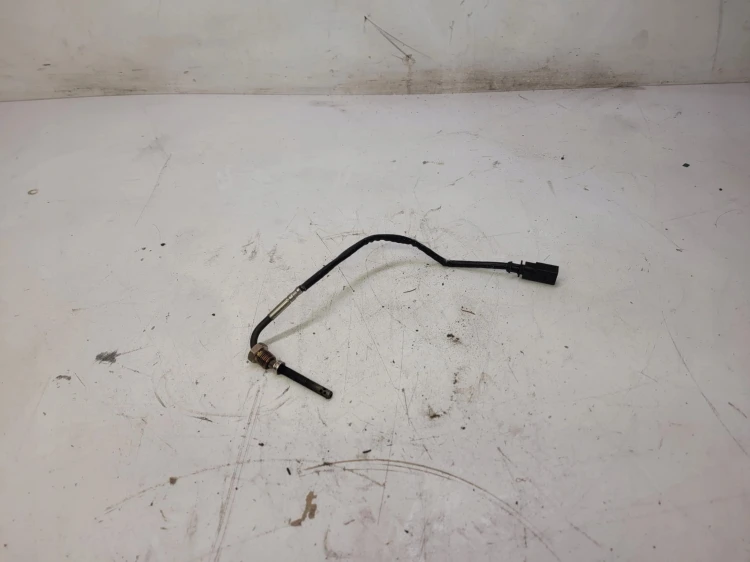 CZUJNIK TEMPERATU SPALIN AUDI A6 A7 A8 4H0906088AA