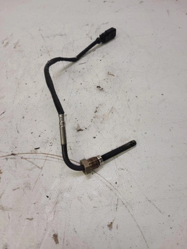 CZUJNIK TEMPERATU SPALIN AUDI A6 A7 A8 4H0906088AA