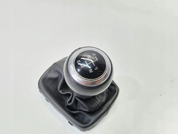 MIESZEK GAŁKA ZMIANY BIEGÓW AUDI A3 8P A1 8X 8P0863279A 5/25 5 BIEGÓW