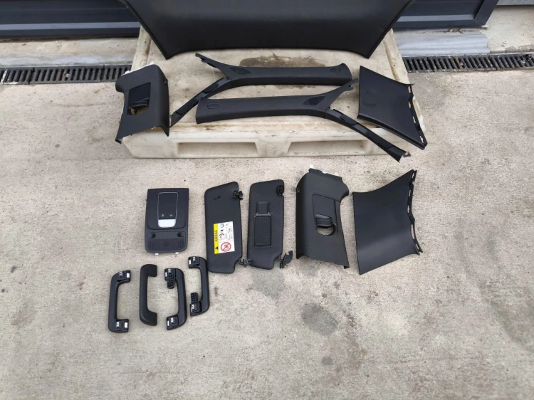 PODSUFITKA KOMPLETNA AUDI A3 8V 3D 8V3867505B SP8 S LINE ORYGINAŁ !!!