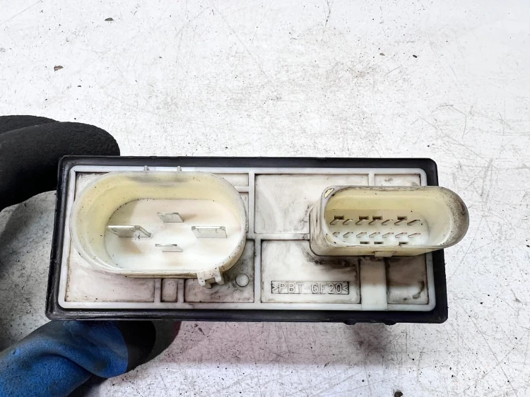 MODUŁ WENTYLATORA CHŁODNICY AUDI A3 8L 1J0919506K