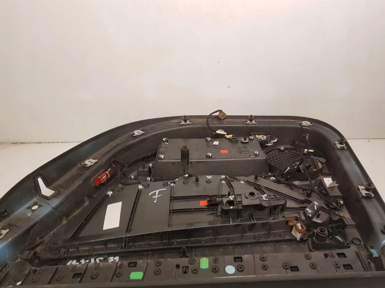 BOCZEK DRZWI LEWY TYŁ AUDI A8 D3 LIFT 4E0868065