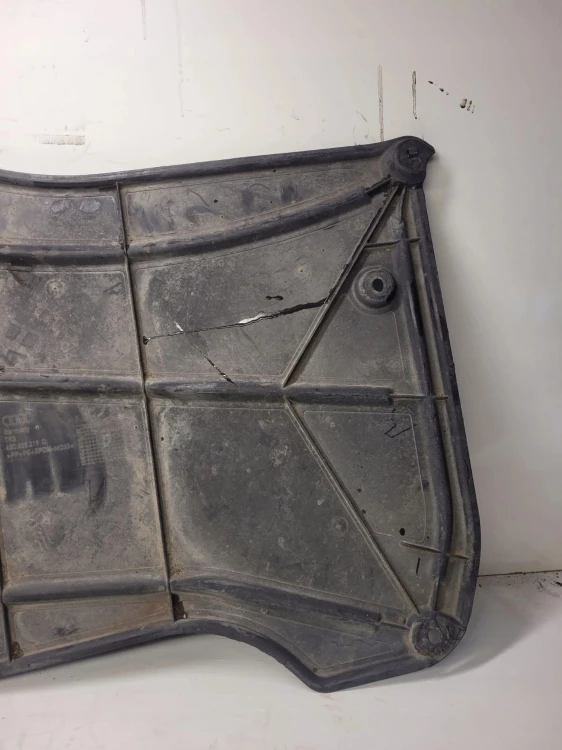 OSŁONA PODWOZIA LEWA AUDI A6 C7 4G0825219C
