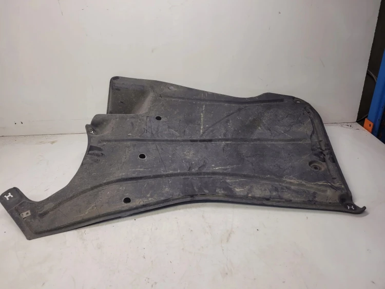 OSŁONA PODWOZIA LEWA AUDI A6 C7 4G0825219C