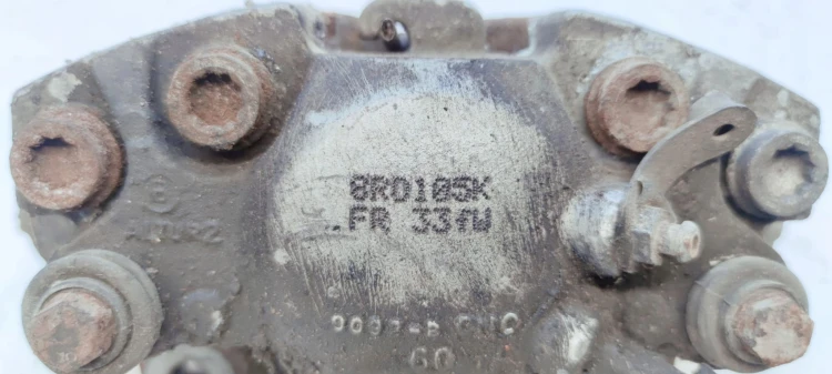 ZACISK HAMULCOWY PRAWY PRZÓD AUDI A4 A5 Q5 8R0105K